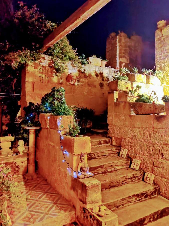 The Garden Gate Bed and Breakfast Sannat Εξωτερικό φωτογραφία
