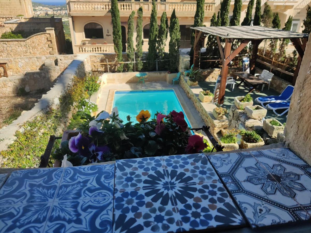 The Garden Gate Bed and Breakfast Sannat Εξωτερικό φωτογραφία