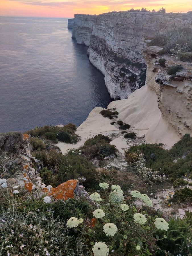 The Garden Gate Bed and Breakfast Sannat Εξωτερικό φωτογραφία