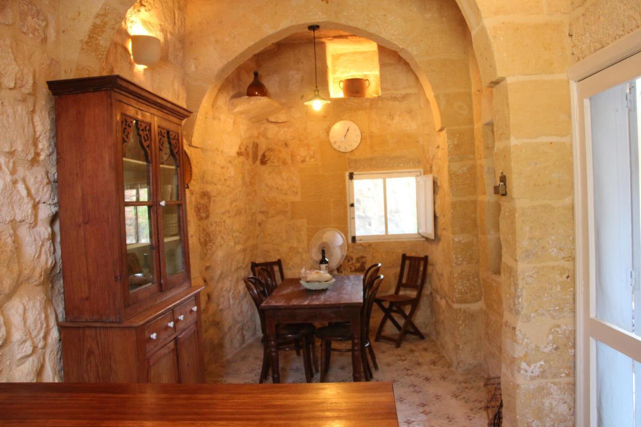 The Garden Gate Bed and Breakfast Sannat Εξωτερικό φωτογραφία