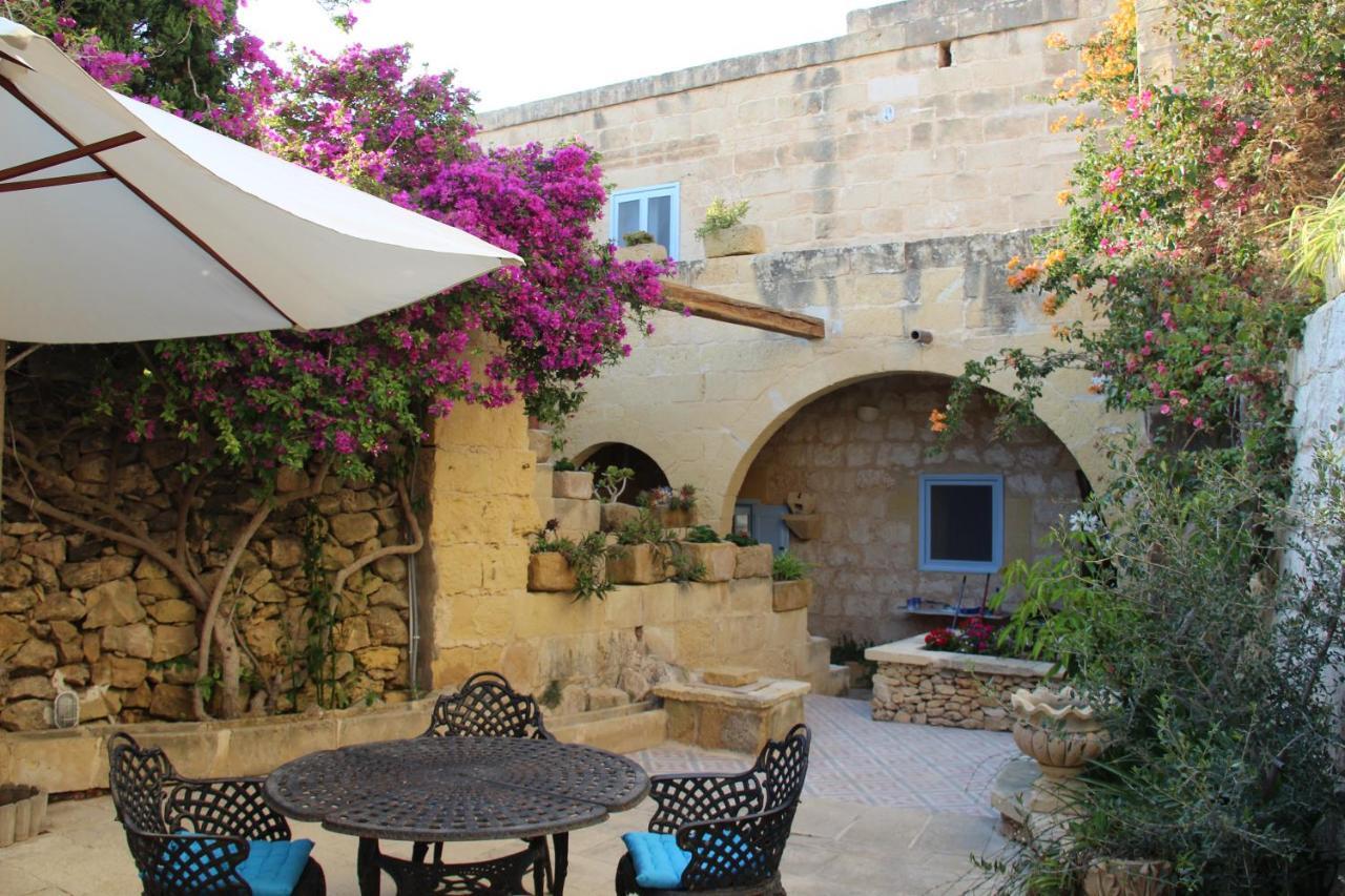 The Garden Gate Bed and Breakfast Sannat Εξωτερικό φωτογραφία